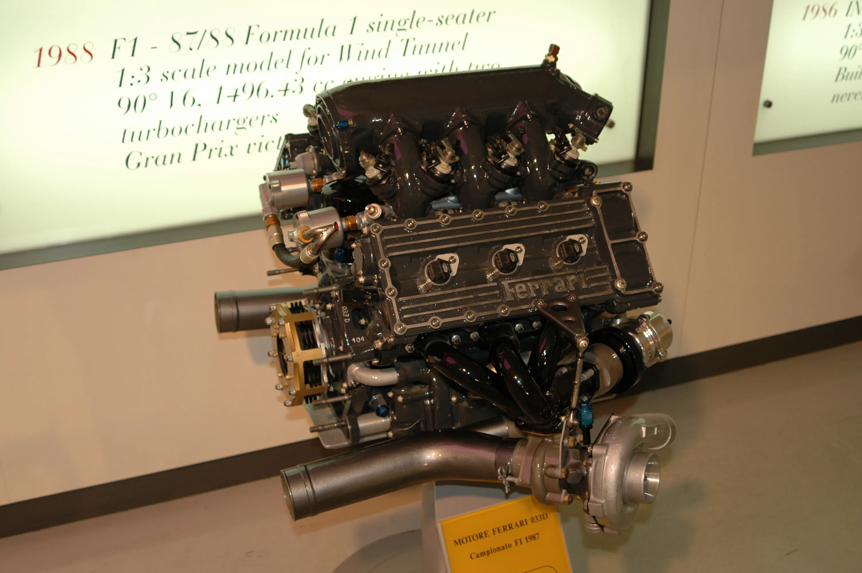 Motor de Fórmula 1 Ferrari 033D