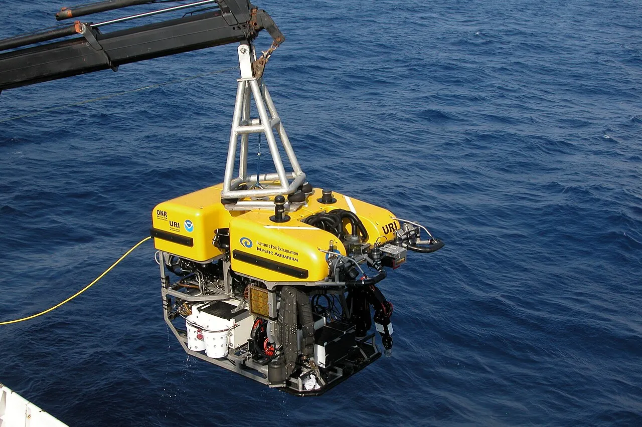 ROV Hercules durante su lanzamiento