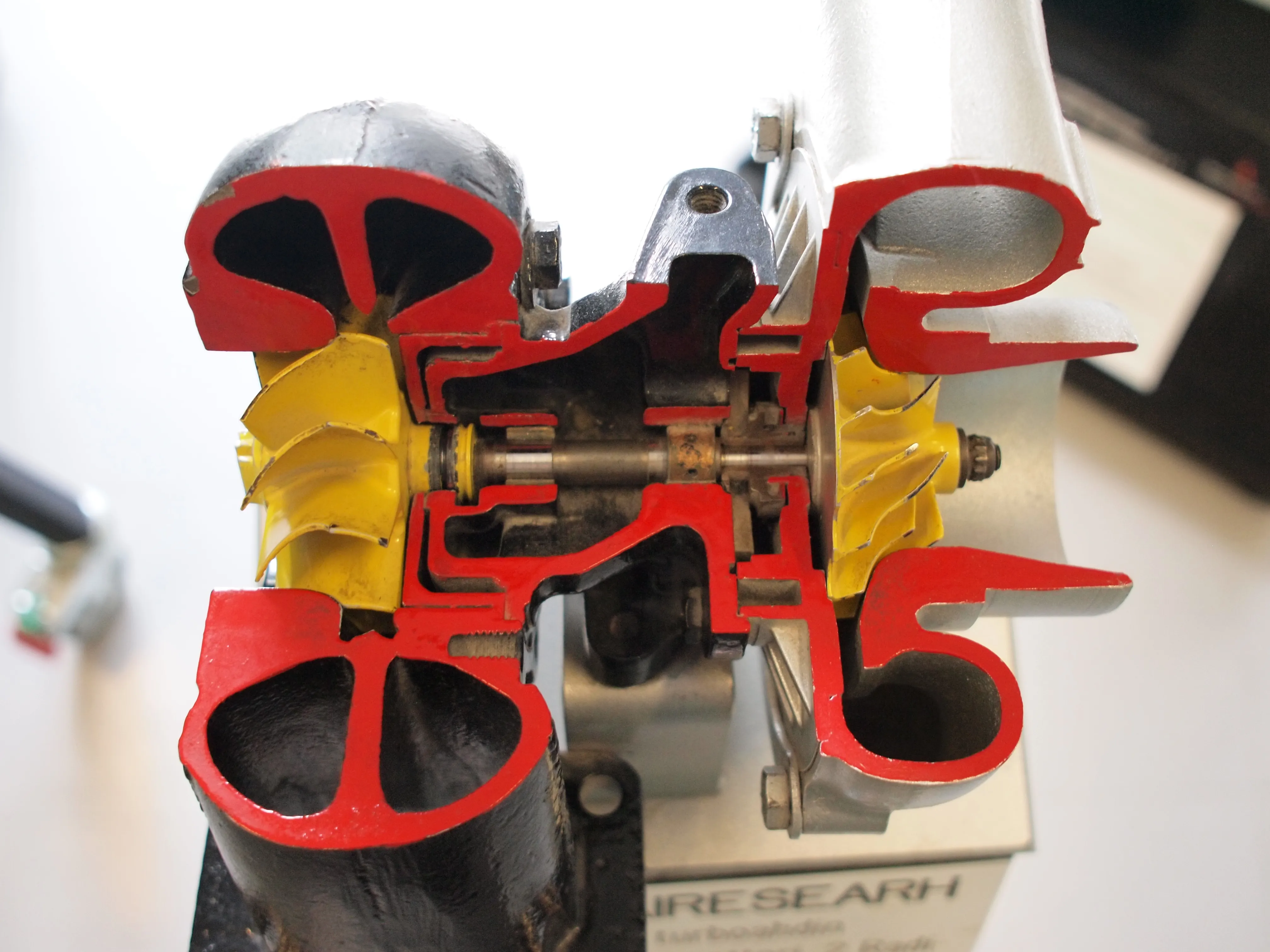Turbocompresor Garrett seccionado